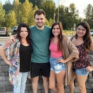 Meet your Posher, Debbie